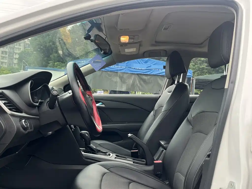Chevrolet Cavalier — миниатюра 7