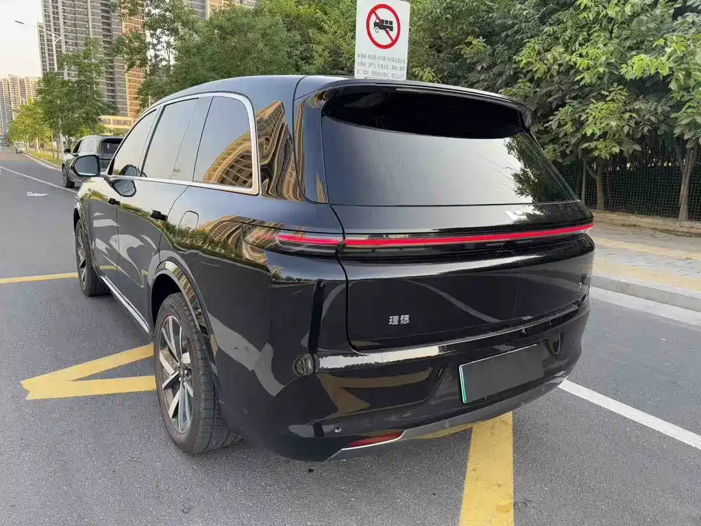 Li Auto L8 2024 Pro