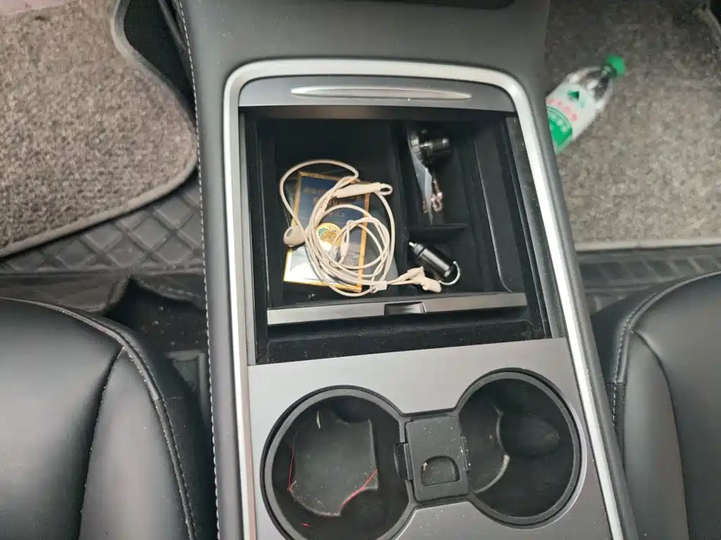 Tesla Model 3 — миниатюра 16
