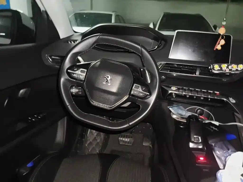 Peugeot 5008 — миниатюра 3