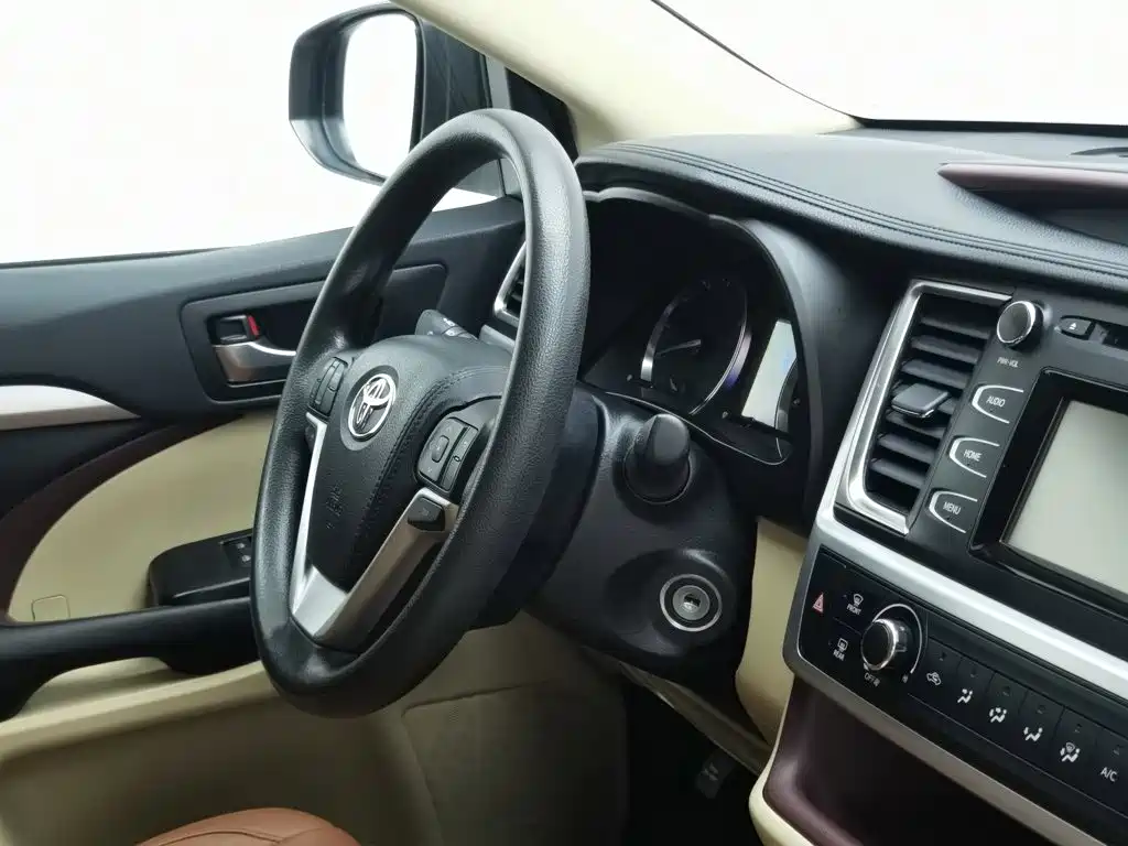 Toyota Highlander — миниатюра 22