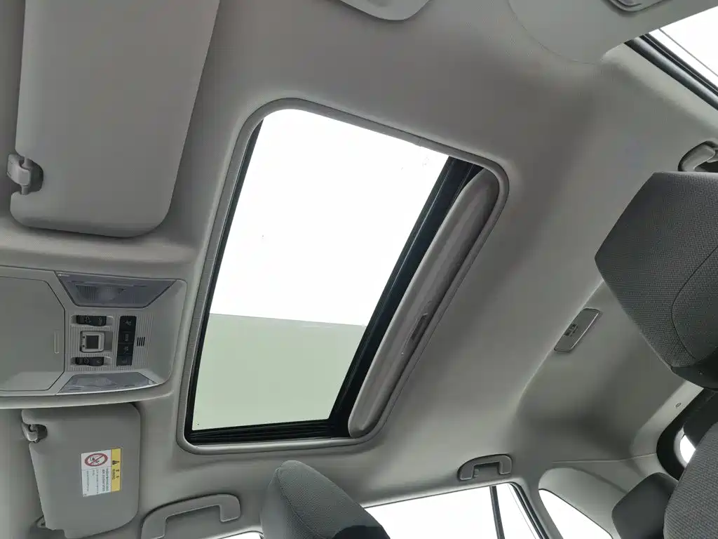 Toyota RAV4 — миниатюра 14