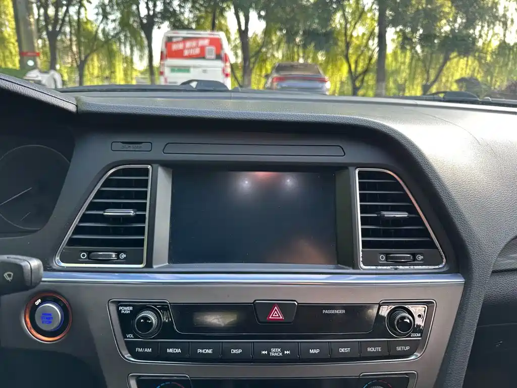 Hyundai Sonata — миниатюра 17