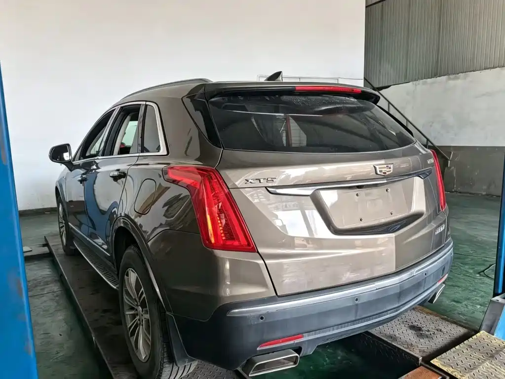 Cadillac XT5 — миниатюра 6