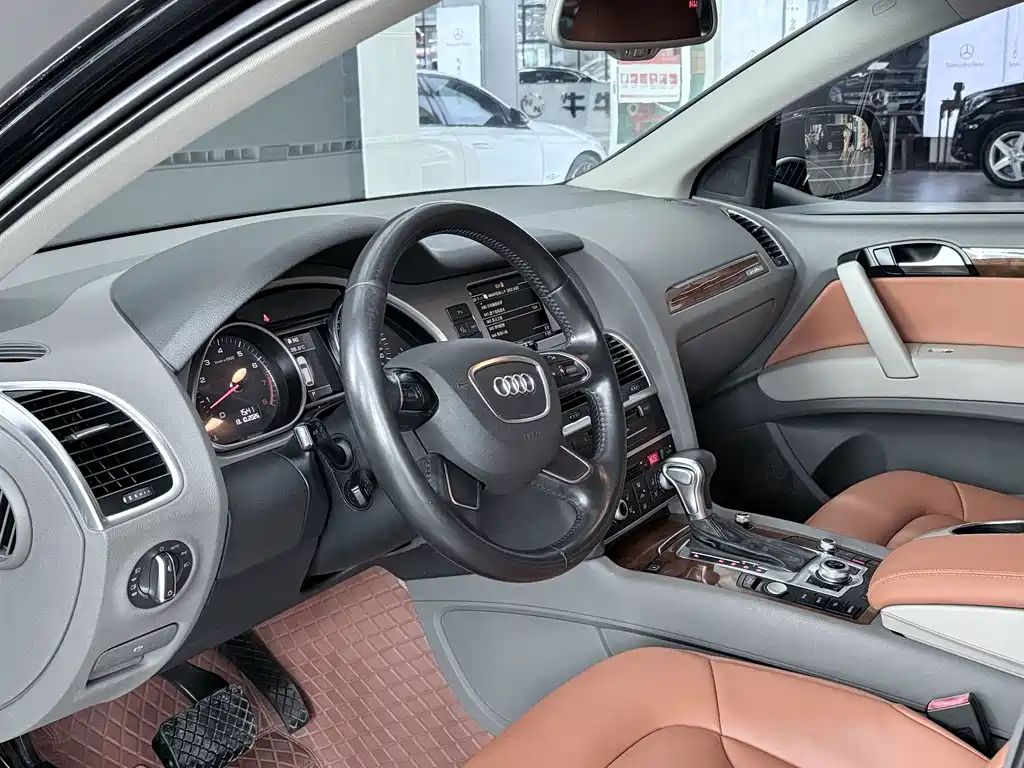 Audi Q7 — миниатюра 8
