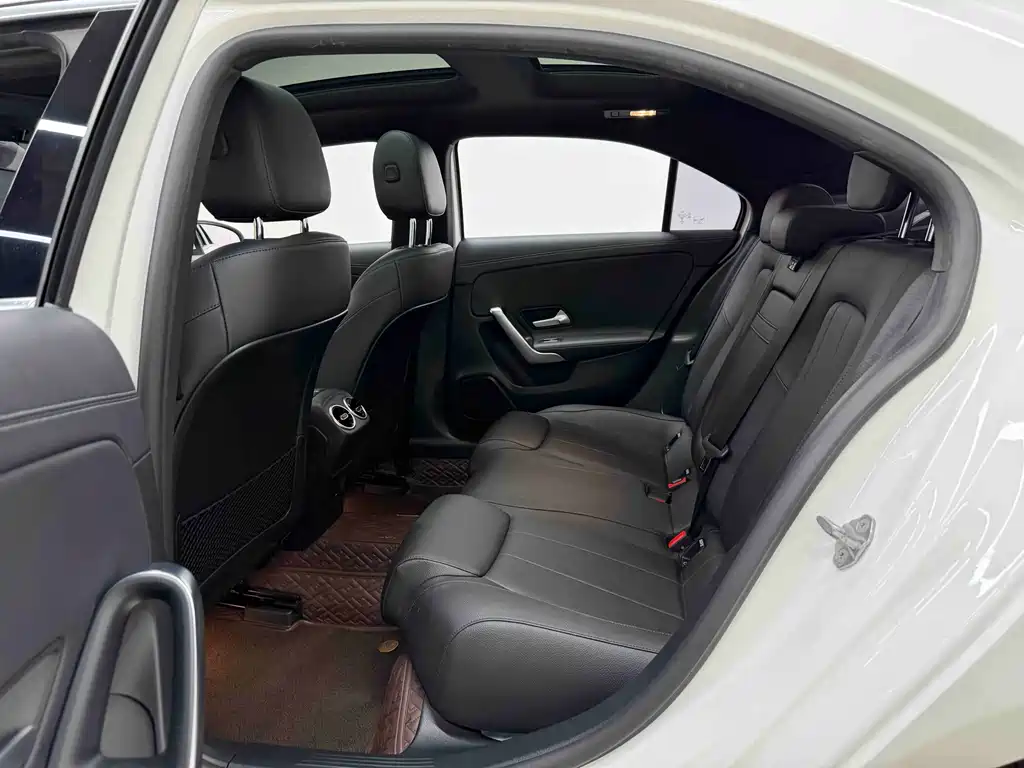 Mercedes-Benz A-Class — миниатюра 16