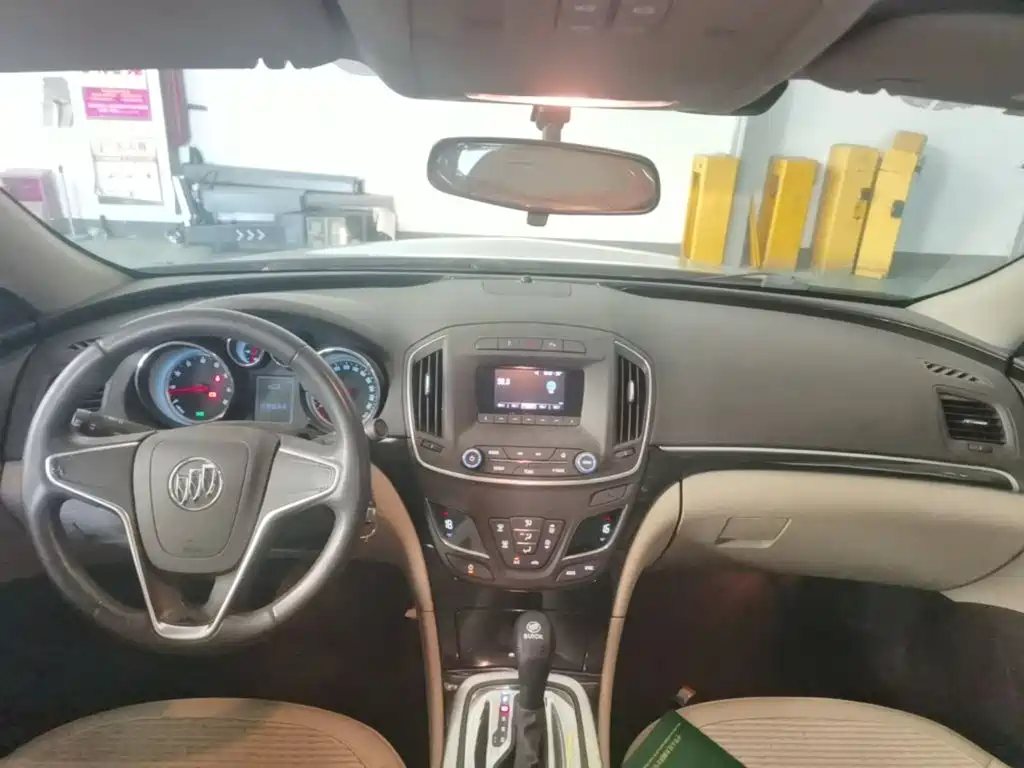 Buick Regal — миниатюра 13