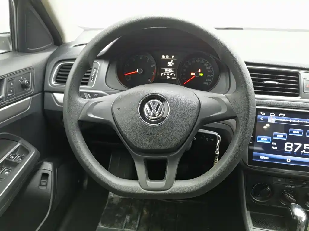 Volkswagen Lavida — миниатюра 11