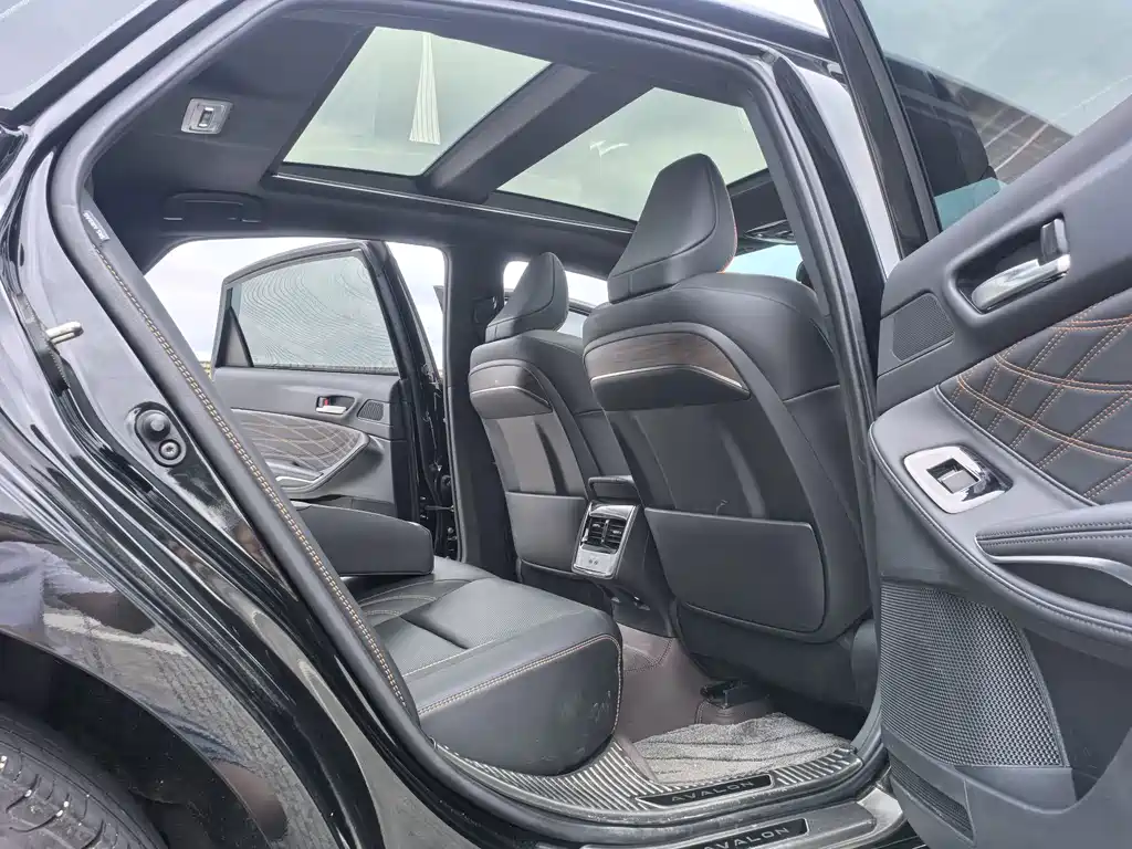 Toyota Avalon — миниатюра 11