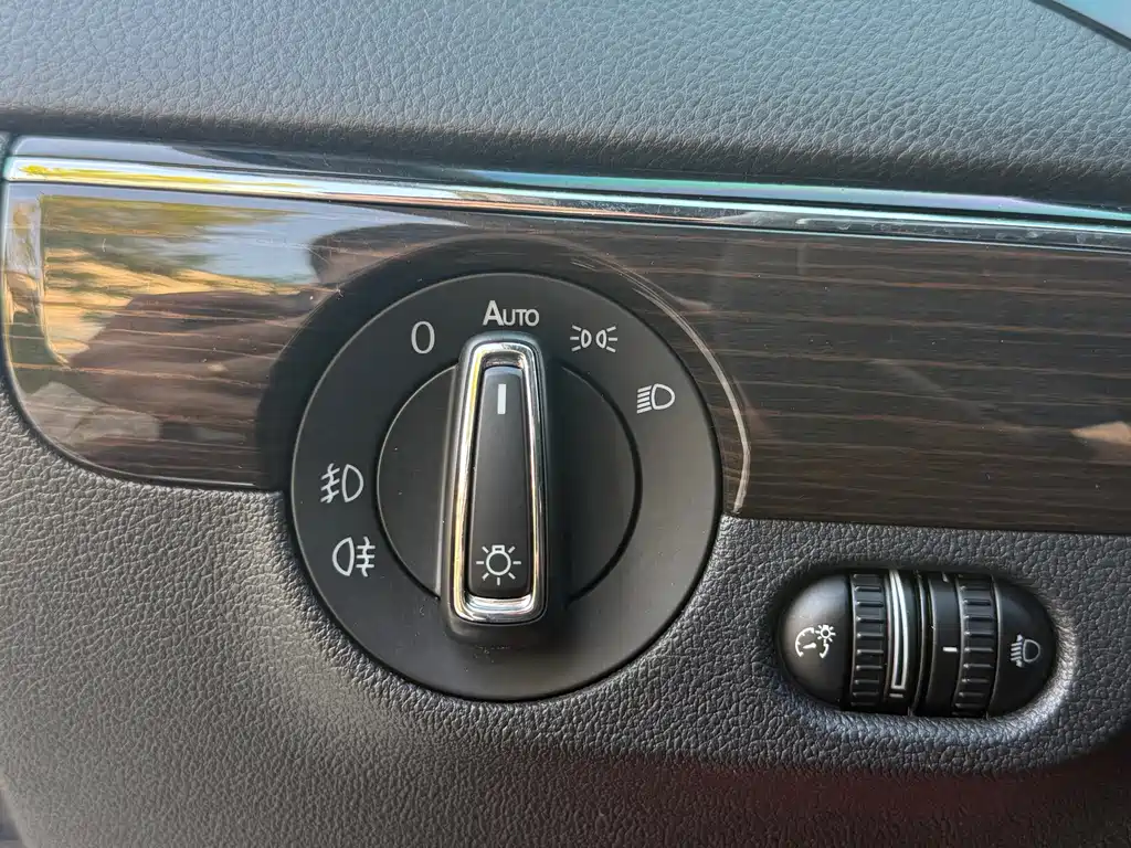 Volkswagen Sagitar — миниатюра 15