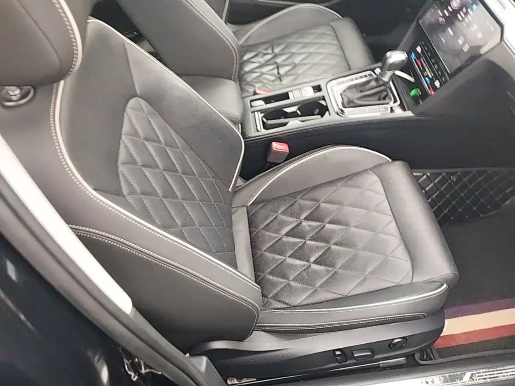 Volkswagen Magotan PHEV — миниатюра 25