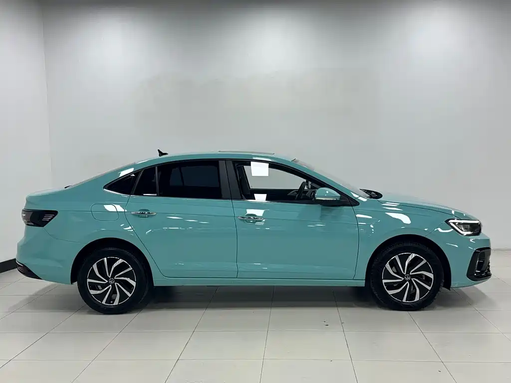 Volkswagen Lavida — миниатюра 4