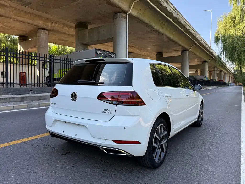 Volkswagen Golf — миниатюра 5