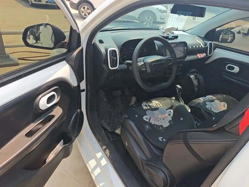 Roewe Clever — миниатюра 16