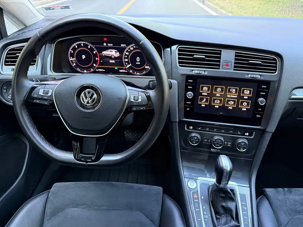 Volkswagen Golf — миниатюра 12