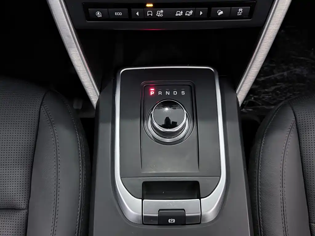 Land Rover Discovery Sport — миниатюра 9