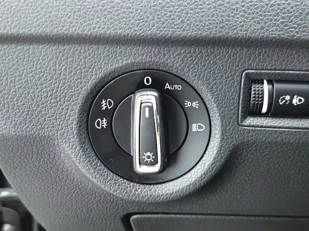 Volkswagen Passat — миниатюра 21