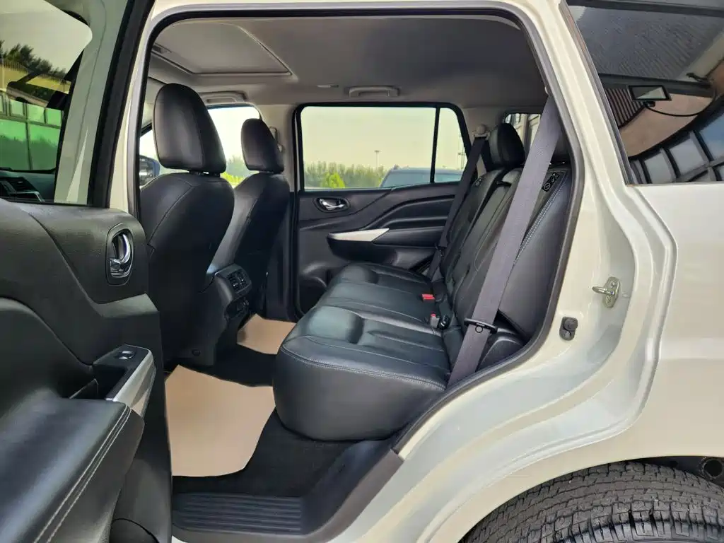 Nissan Terra — миниатюра 9