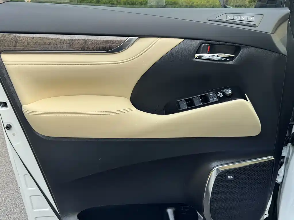 Toyota Vellfire — фотографии объявления, Фото 14