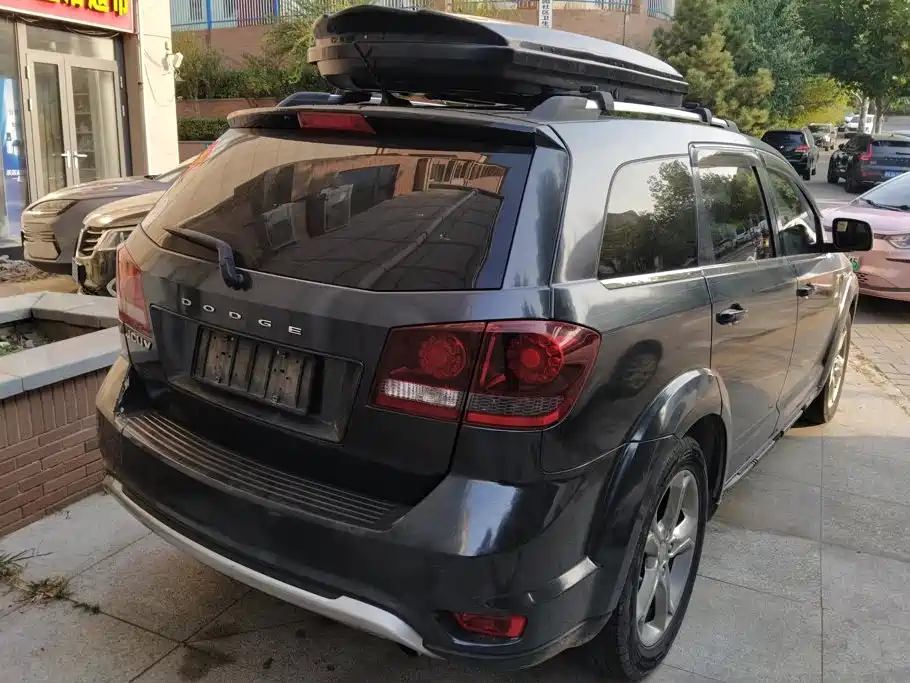 Dodge Journey — миниатюра 3
