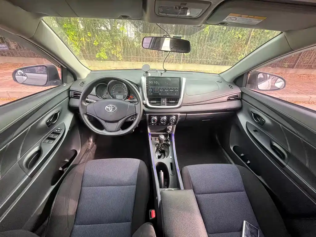 Toyota Yaris L — миниатюра 28