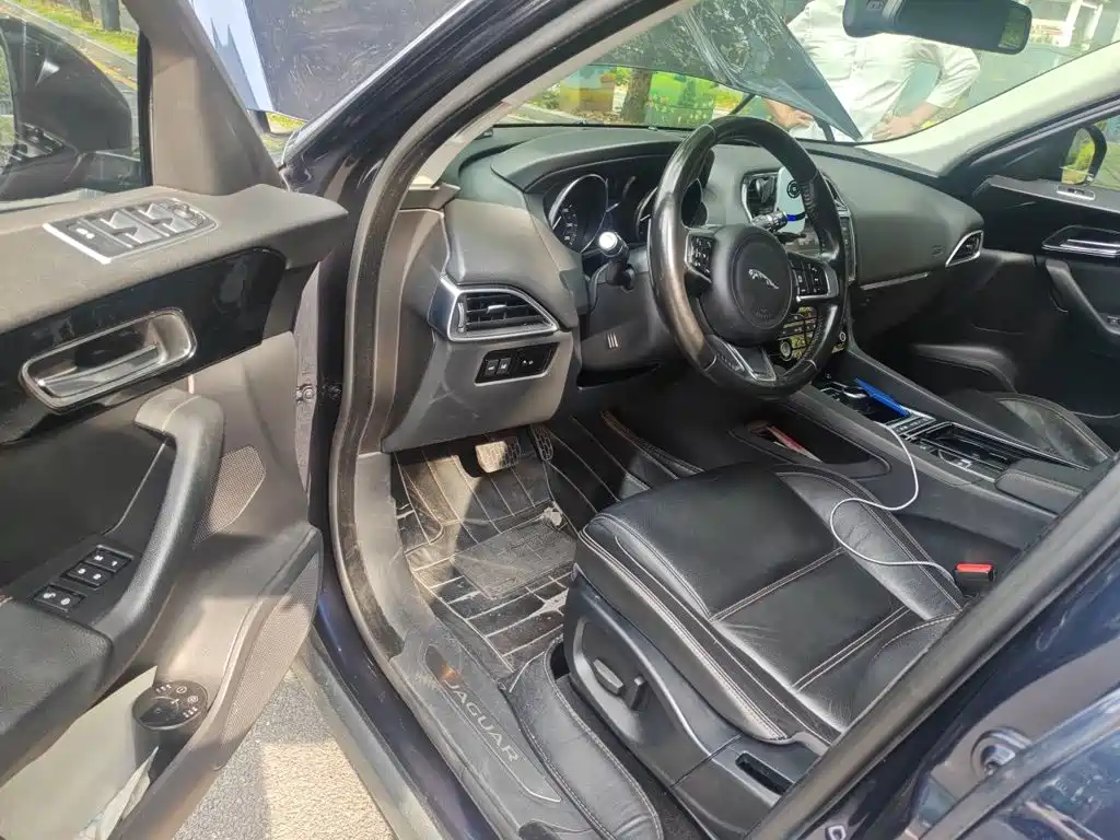 Jaguar F-PACE — миниатюра 14