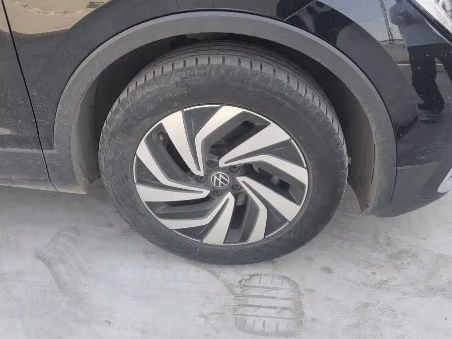 Volkswagen Tiguan L — миниатюра 6