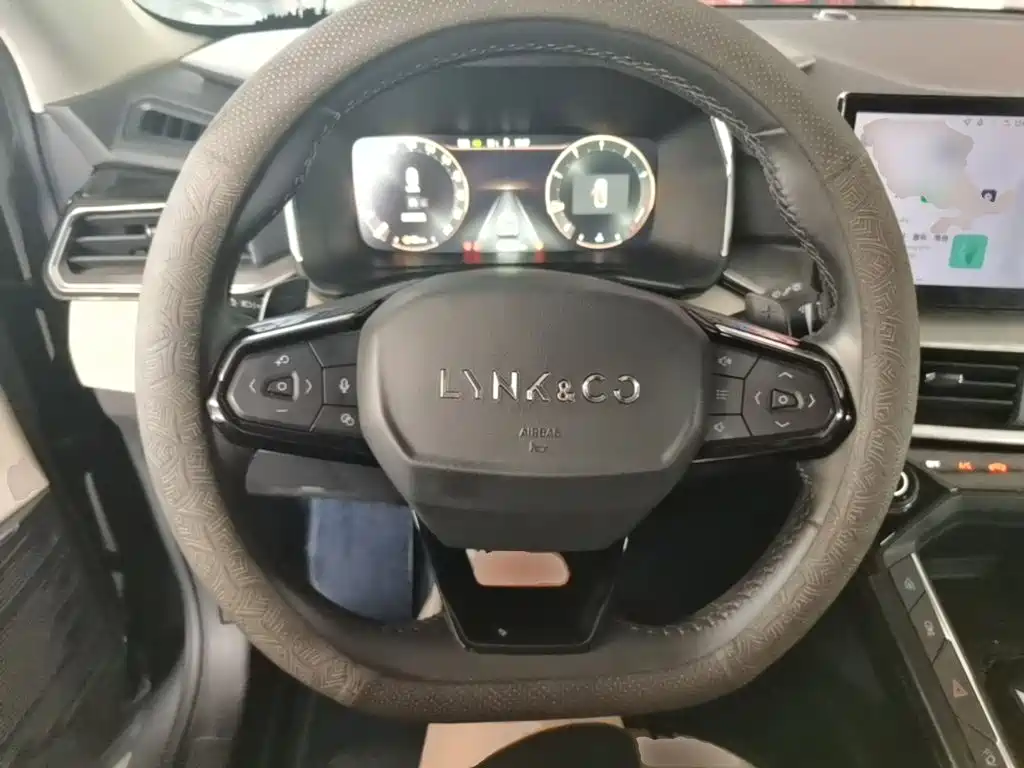 Lynk & Co 06 — миниатюра 11