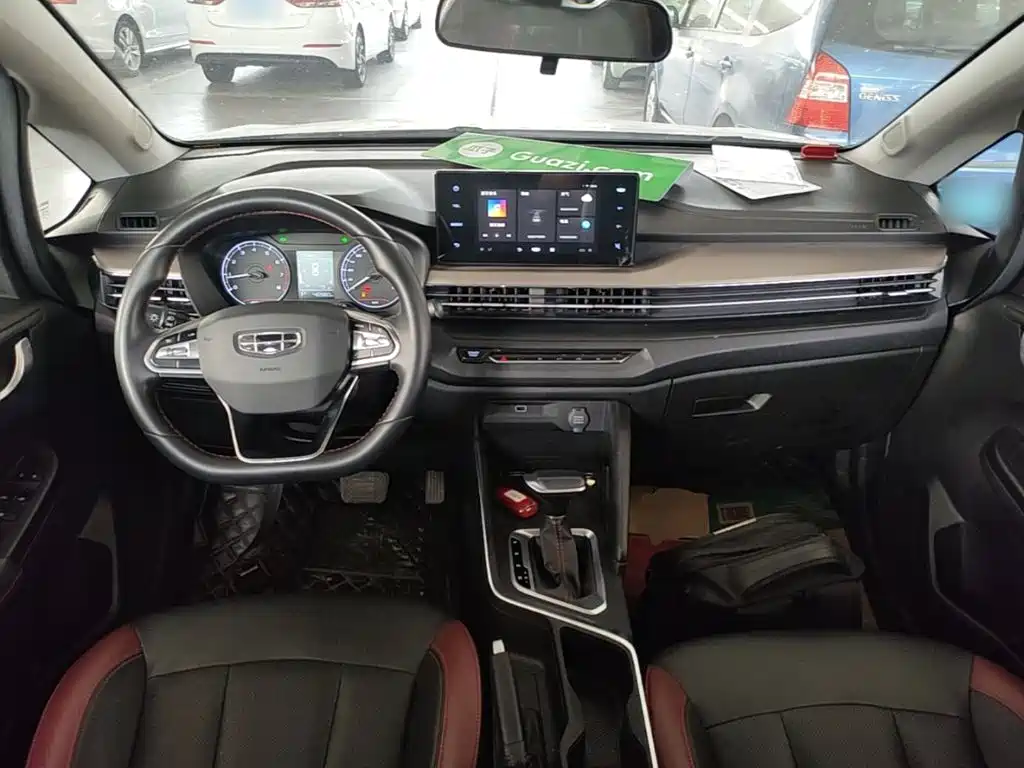 Geely Vision X3 — миниатюра 10