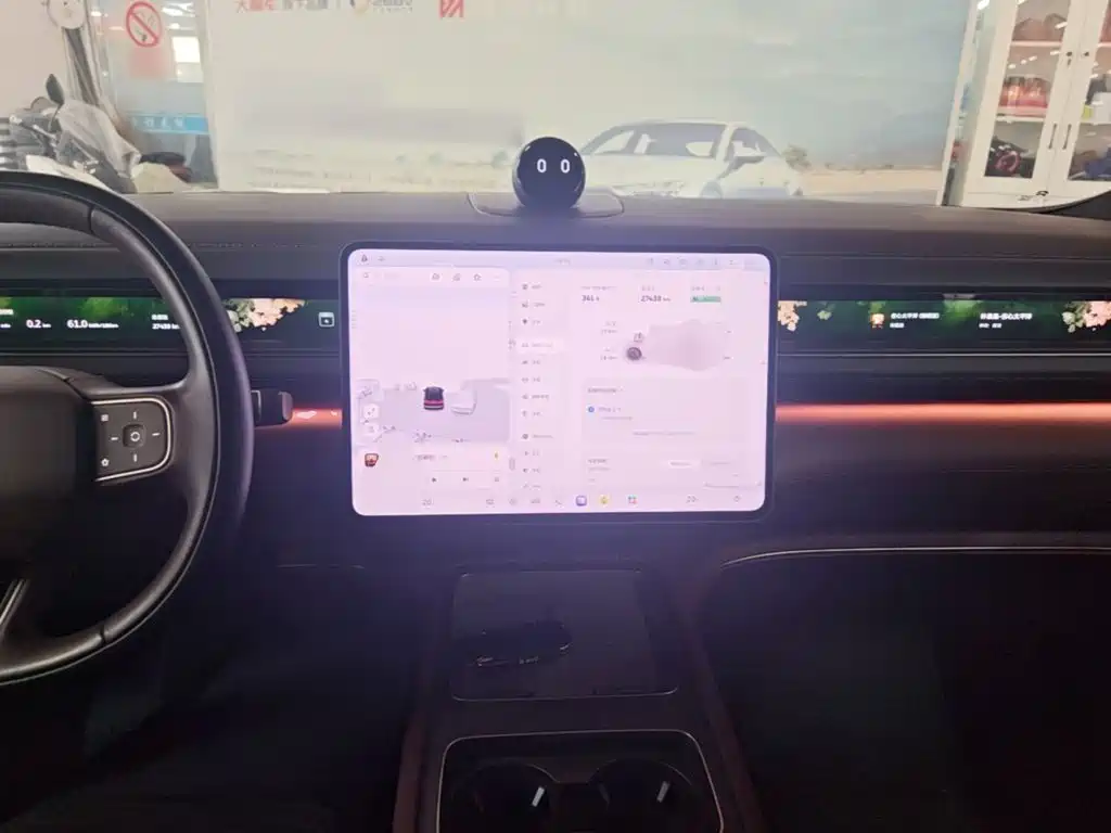 NIO ES8 — миниатюра 10
