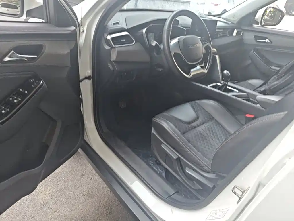 BAIC X3 — миниатюра 16