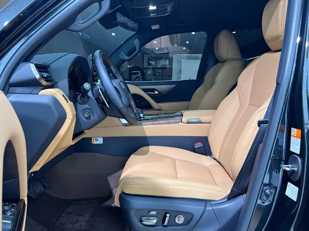Lexus LX — миниатюра 11