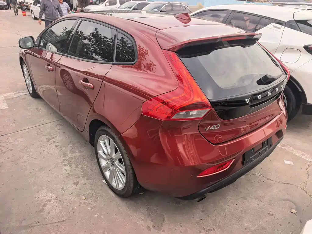 Volvo V40 — миниатюра 4