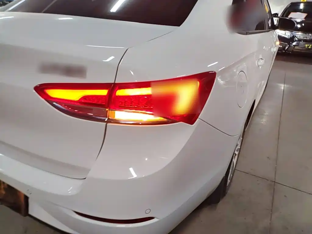 Buick Excelle — миниатюра 8