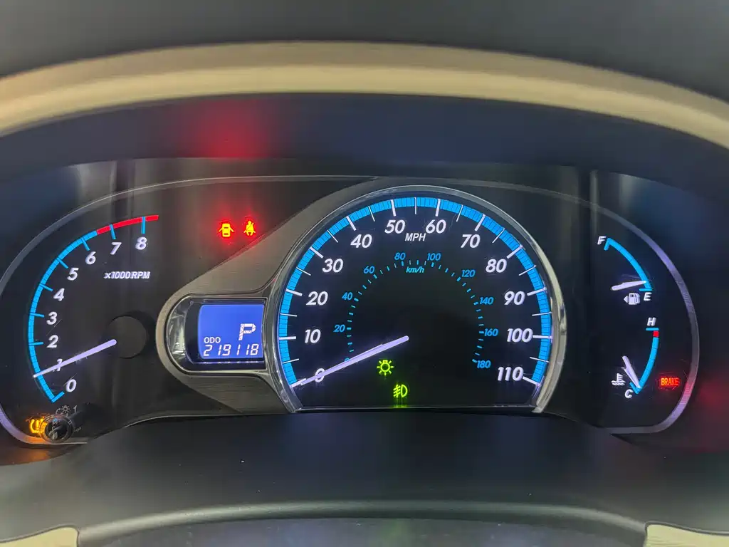Toyota Sienna — миниатюра 11