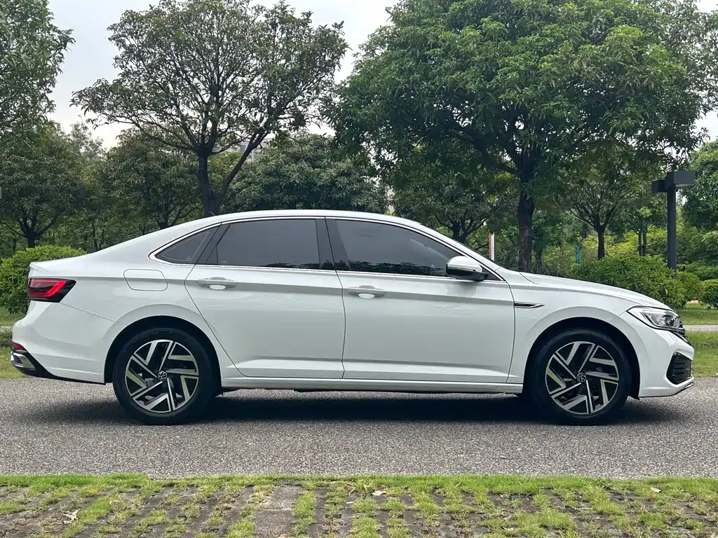 Volkswagen Sagitar — миниатюра 8