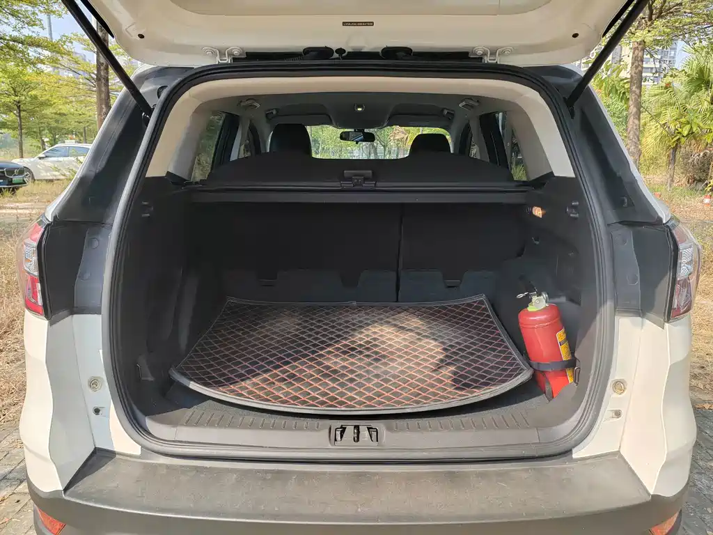 Ford Kuga — миниатюра 9