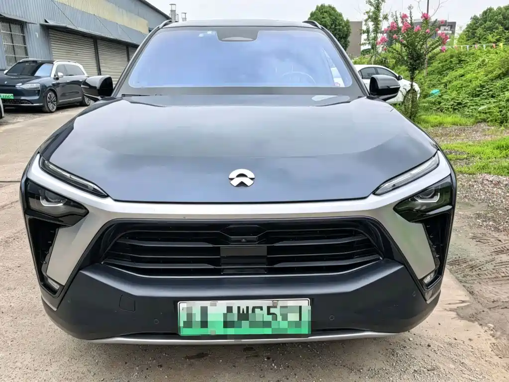 NIO ES8 2020 580KM мест