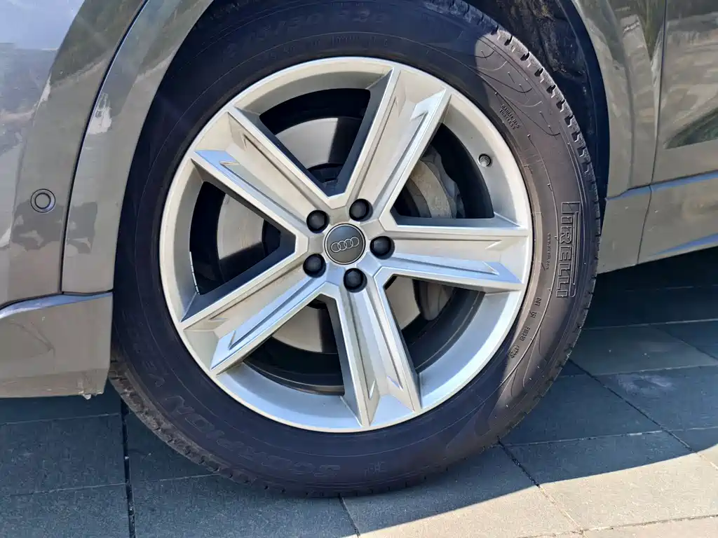 Audi Q8 2019 45 TFSI Luxury