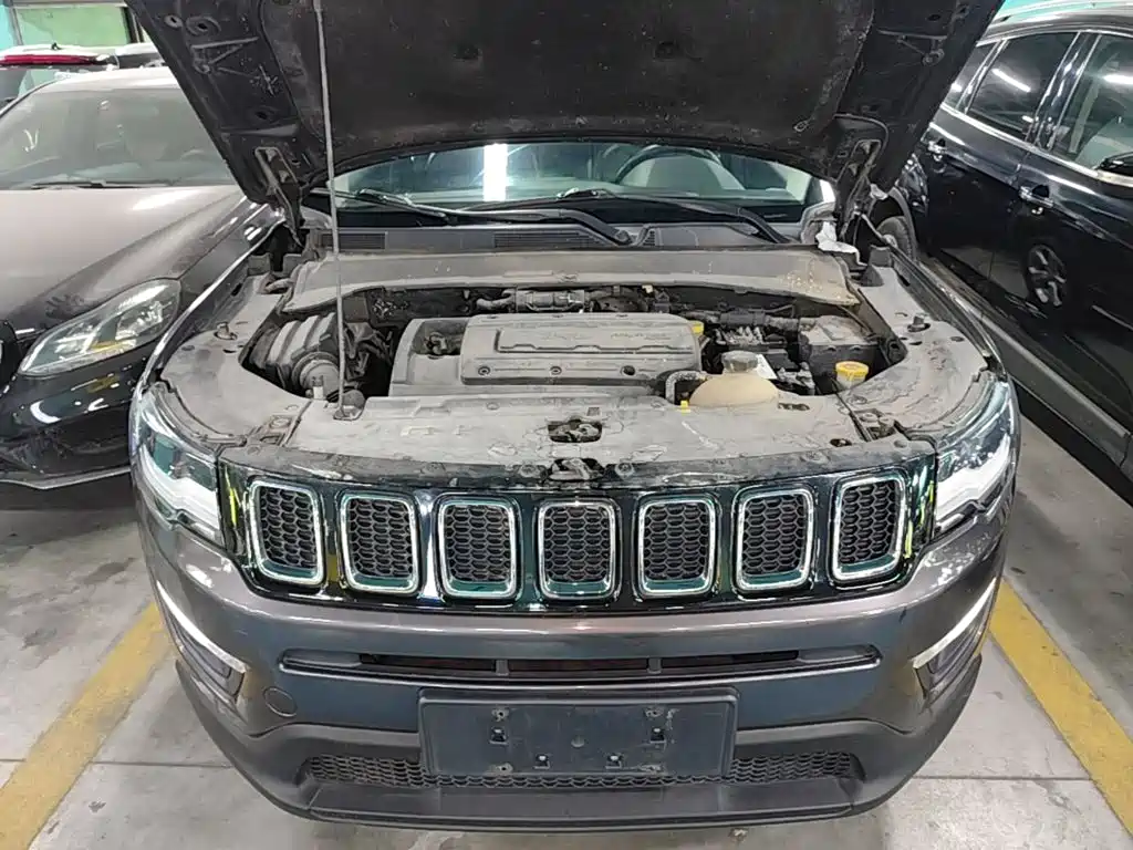 Jeep Compass — миниатюра 20