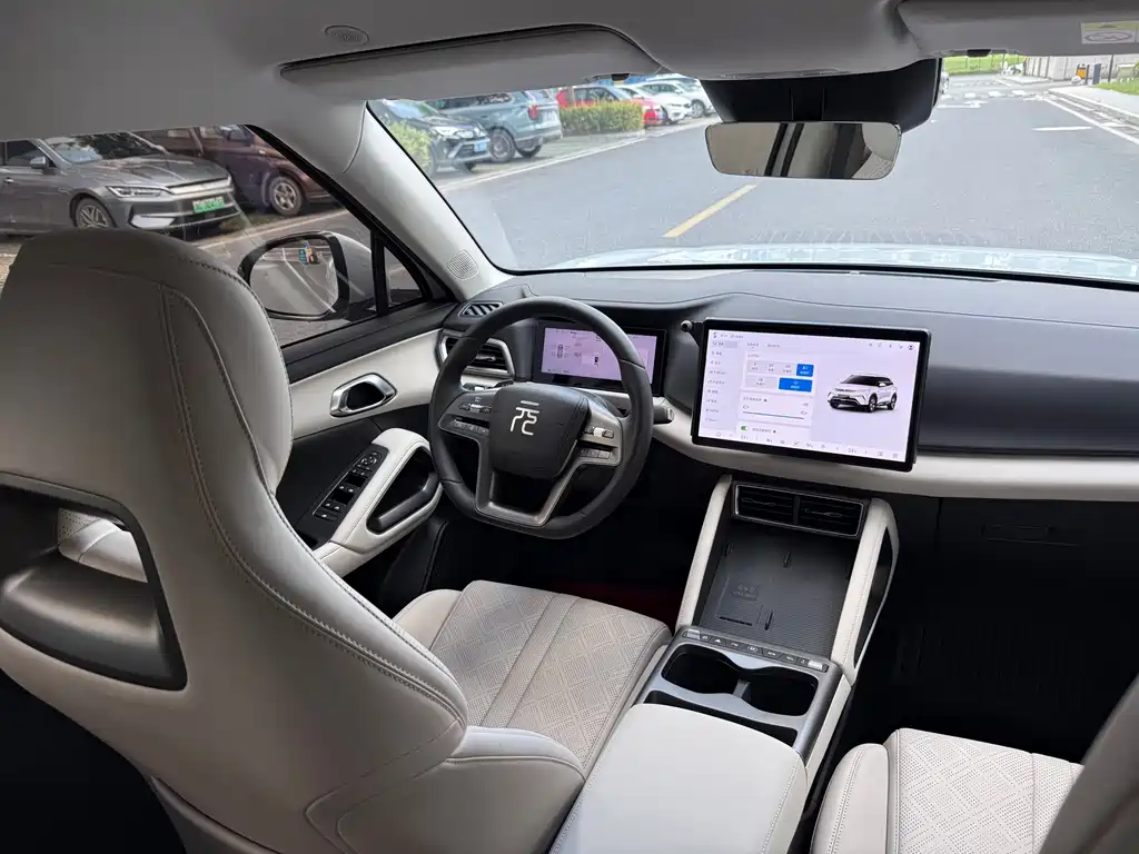 BYD Yuan UP — миниатюра 11