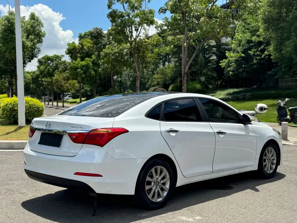 Hyundai Mistra — миниатюра 15