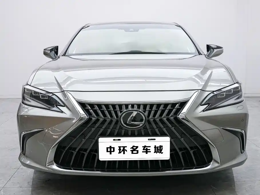 Lexus ES — миниатюра 4