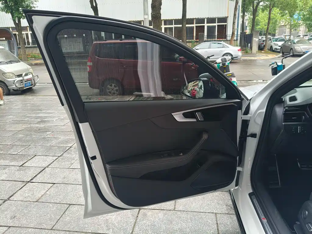 Audi A4L — миниатюра 10