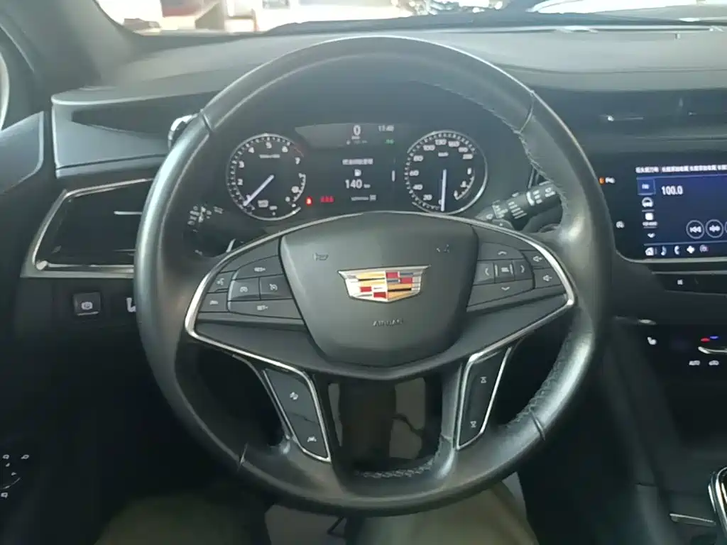 Cadillac XT5 — миниатюра 11