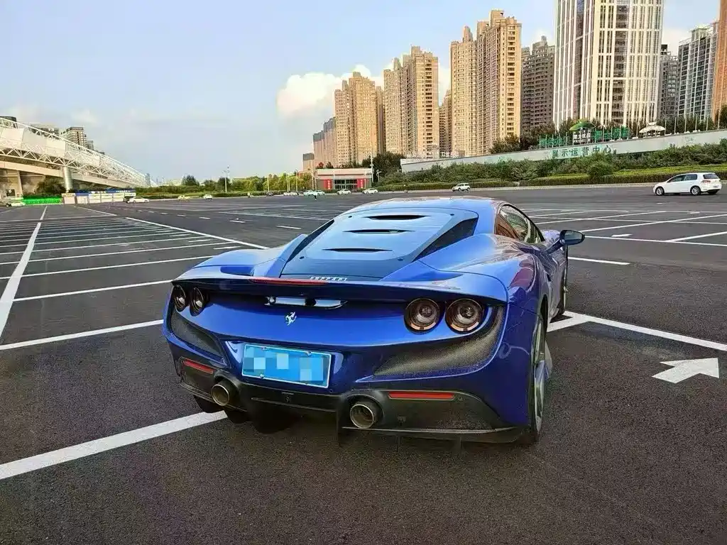 Ferrari F8 — миниатюра 2