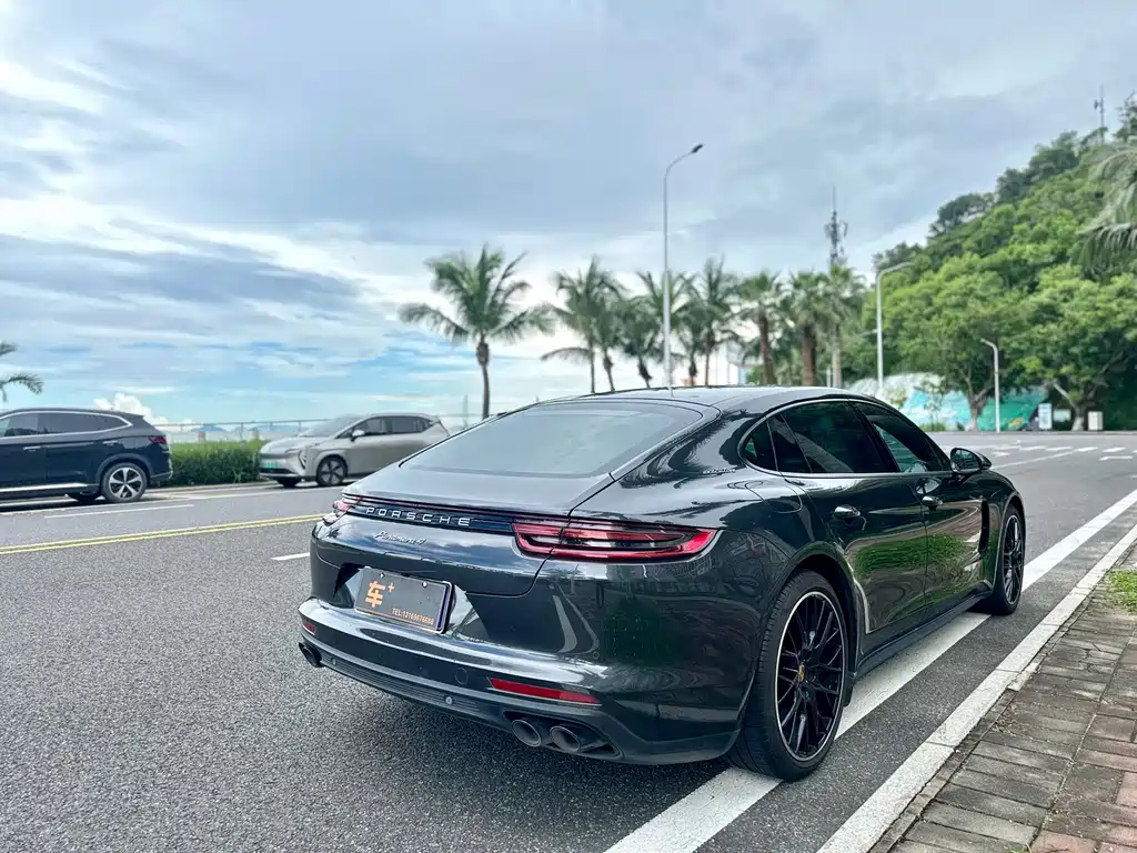 Porsche Panamera — миниатюра 6