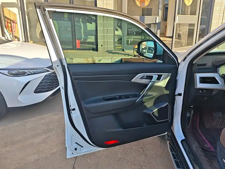 Geely Boyue — миниатюра 7