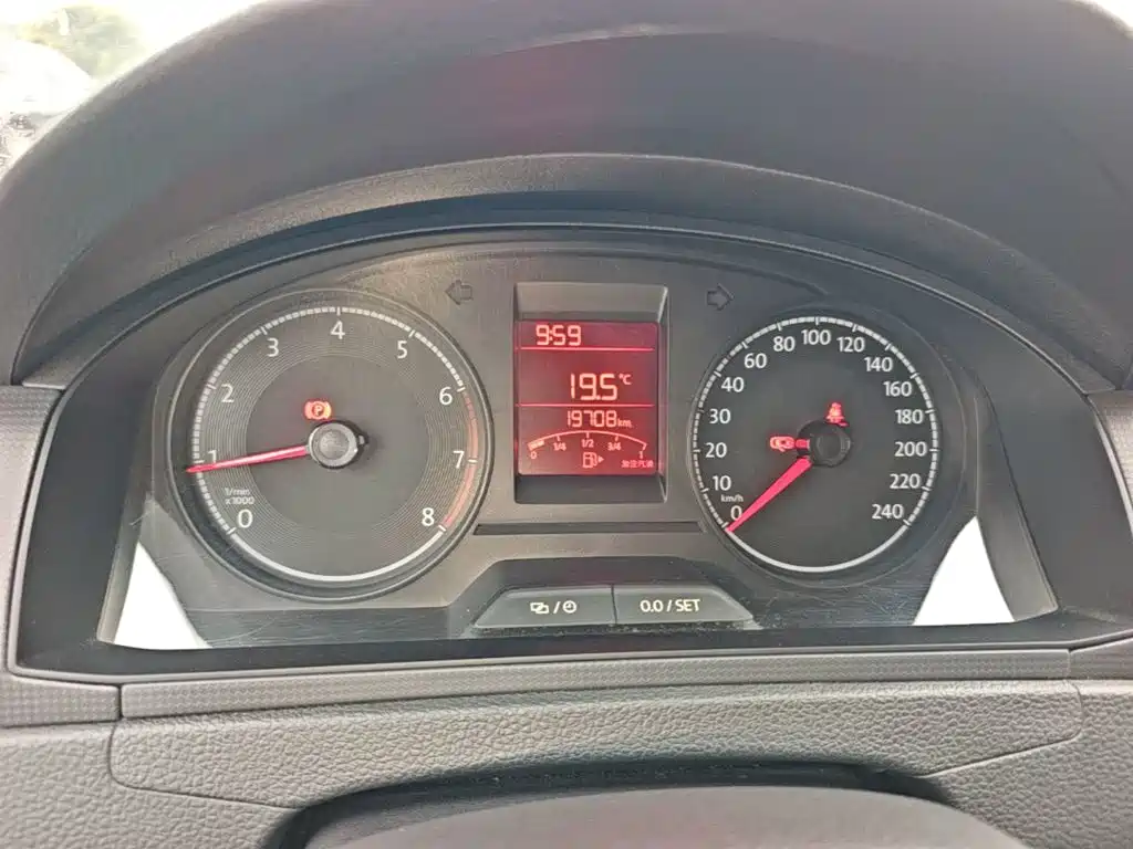 Volkswagen Santana — миниатюра 12
