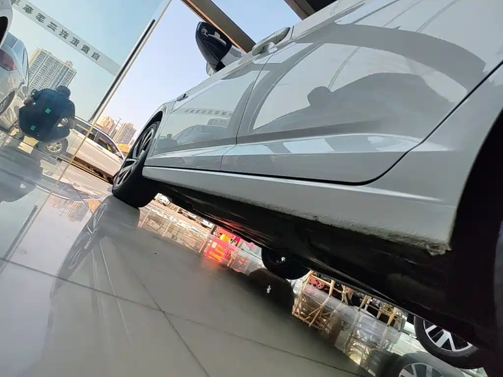 Volkswagen Sagitar — миниатюра 22